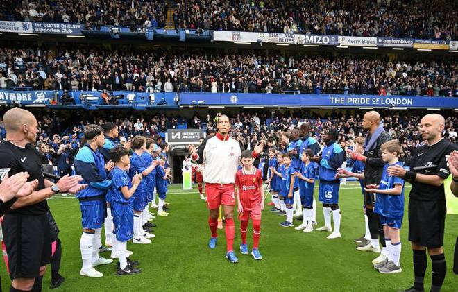 关于切尔西中场伤愈归队，士气大振的信息