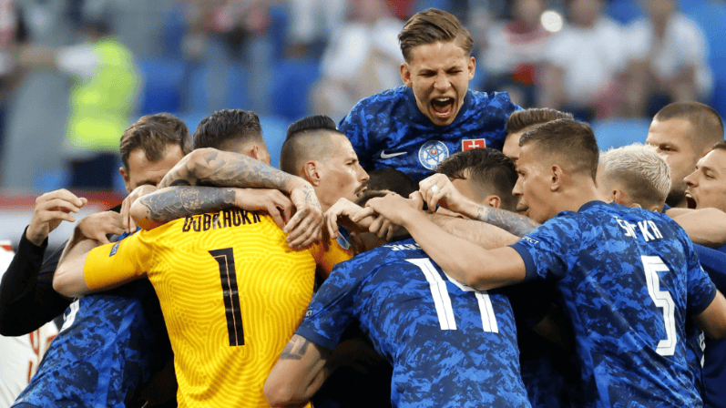 比利亚雷亚尔客场大胜赫罗纳：-狂胜对手取三分的简单介绍