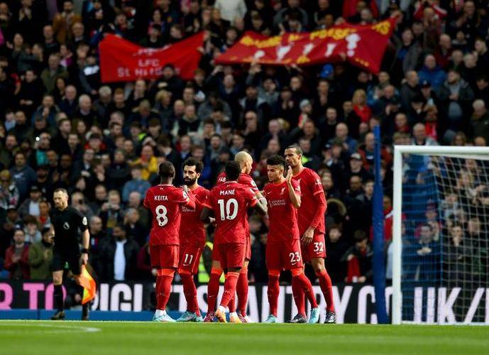 利物浦中场球员成为焦点人物 利物浦中场球员成为焦点人物