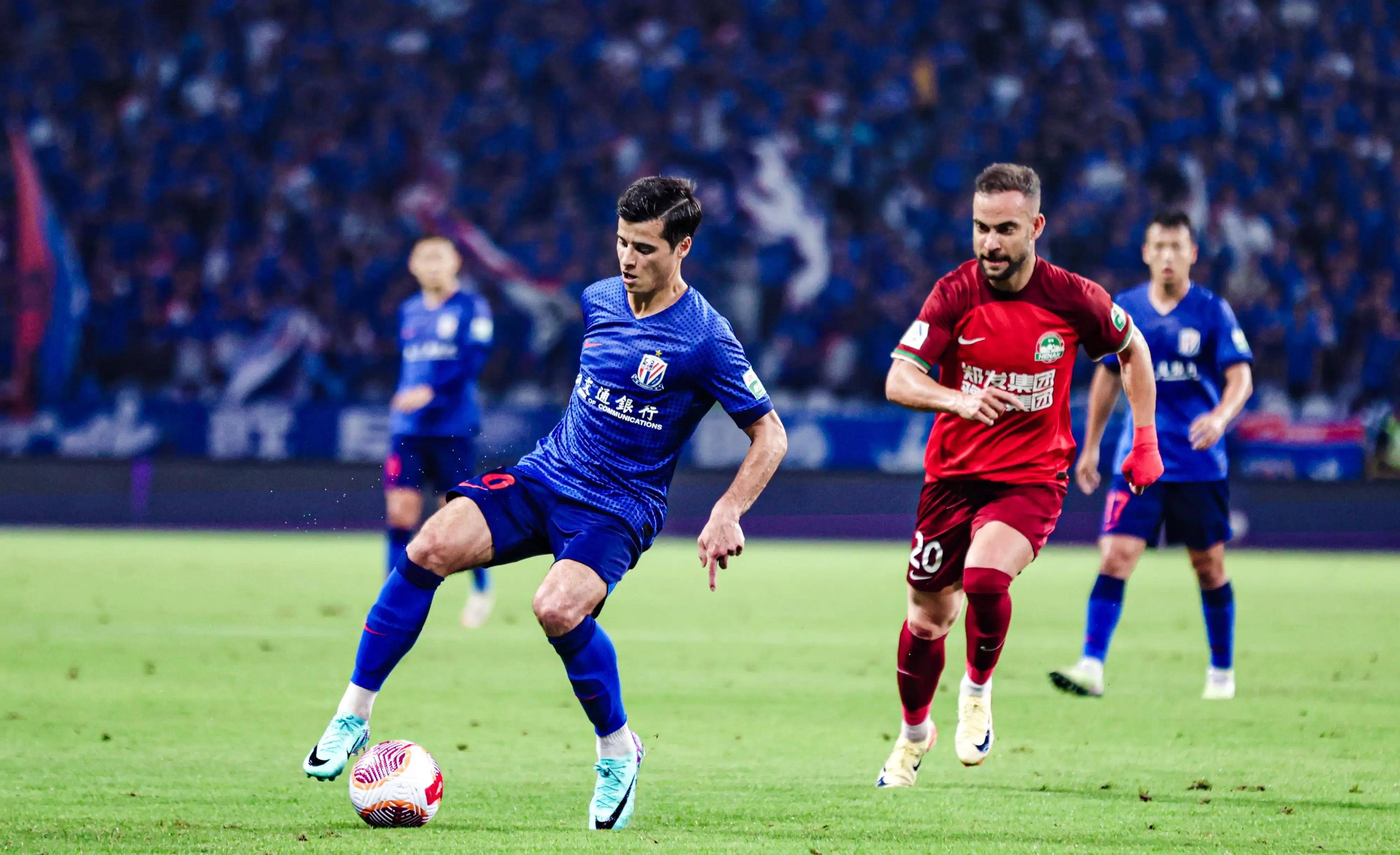 华沙客场战胜巴黎圣日耳曼，取得宝贵胜利的简单介绍