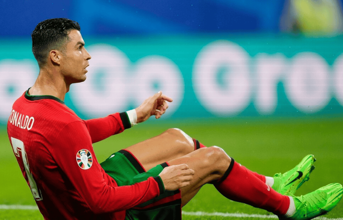 葡萄牙队在欧洲杯预选赛中一鼓作气,成功晋级的简单介绍 葡萄牙队在欧洲杯预选赛中一鼓作气,成功晋级的简单介绍