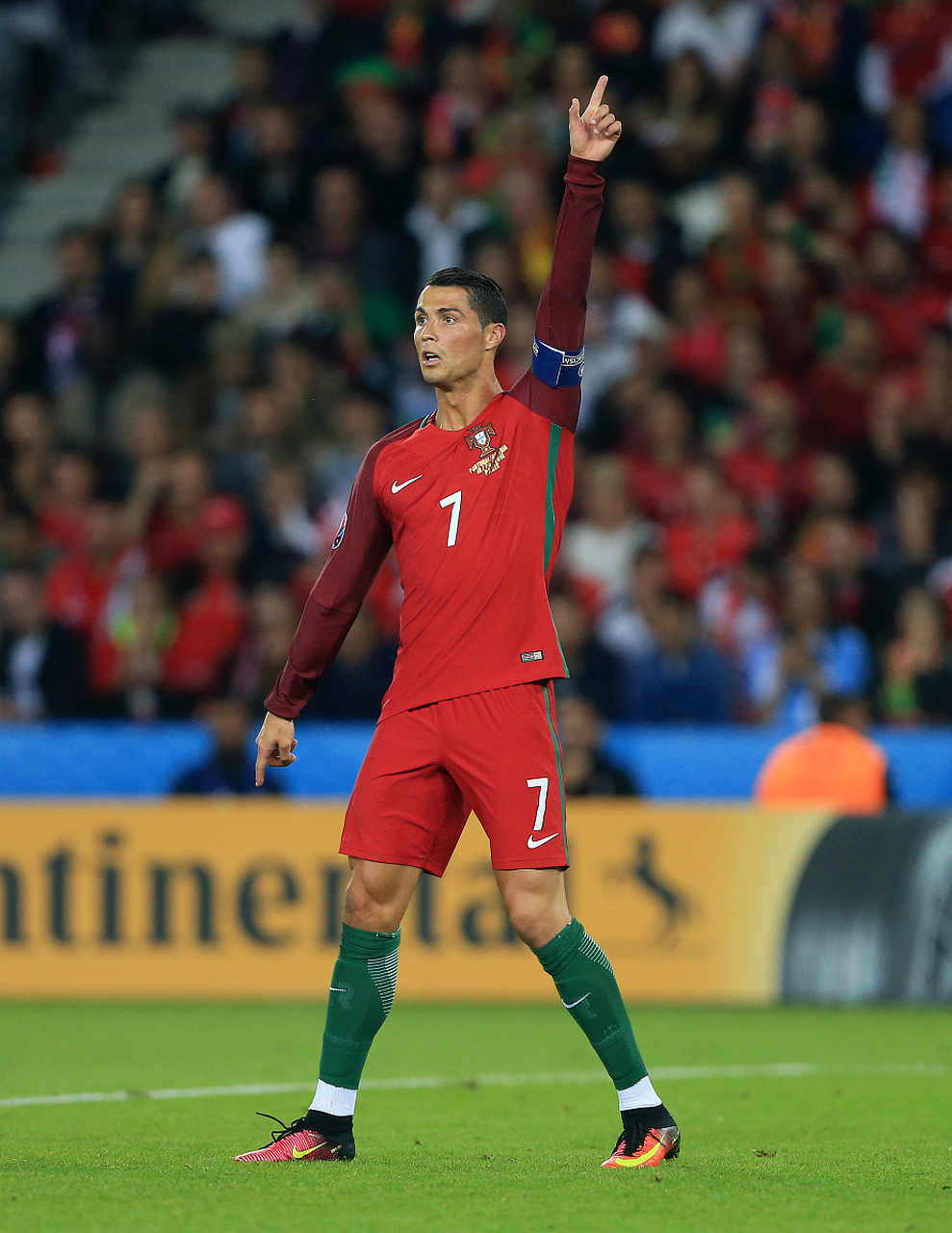 葡萄牙队在欧洲杯预选赛中一鼓作气,成功晋级的简单介绍 葡萄牙队在欧洲杯预选赛中一鼓作气,成功晋级的简单介绍