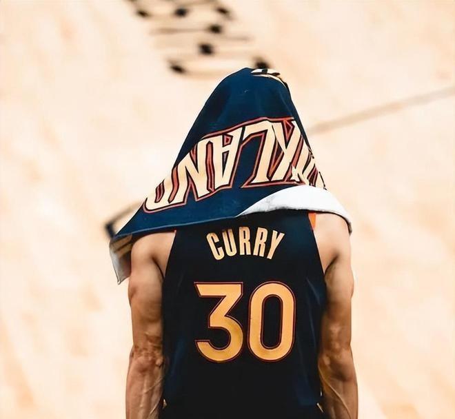 勇士前景不明,球迷担心季后赛的简单介绍 勇士前景不明,球迷担心季后赛的简单介绍