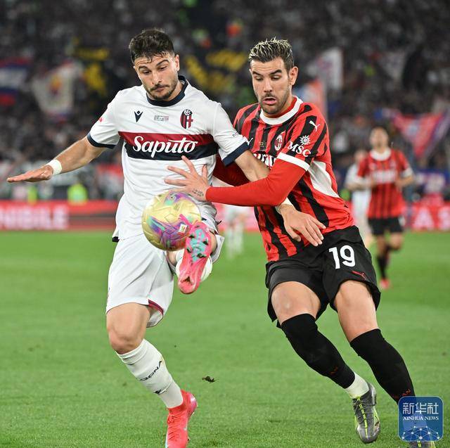 意大利球队在比赛中获得胜利，晋级