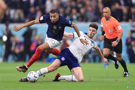 克罗地亚队在比赛中占据优势 克罗地亚队在比赛中占据优势