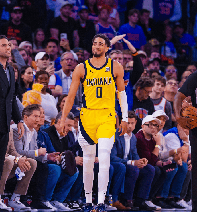 步行者击败老鹰，重返季后赛争夺的简单介绍