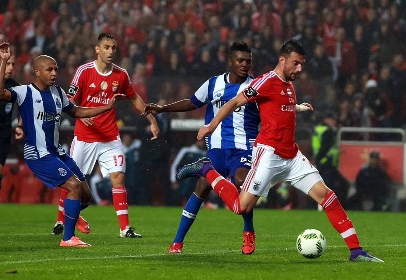 博洛尼亚主场失利，保级压力大增