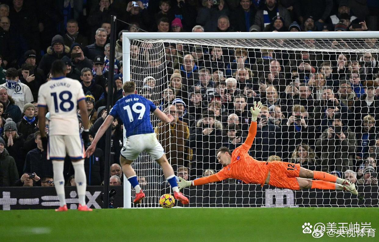 阿卡德米亚客场战胜波尔多，积分榜升至第二