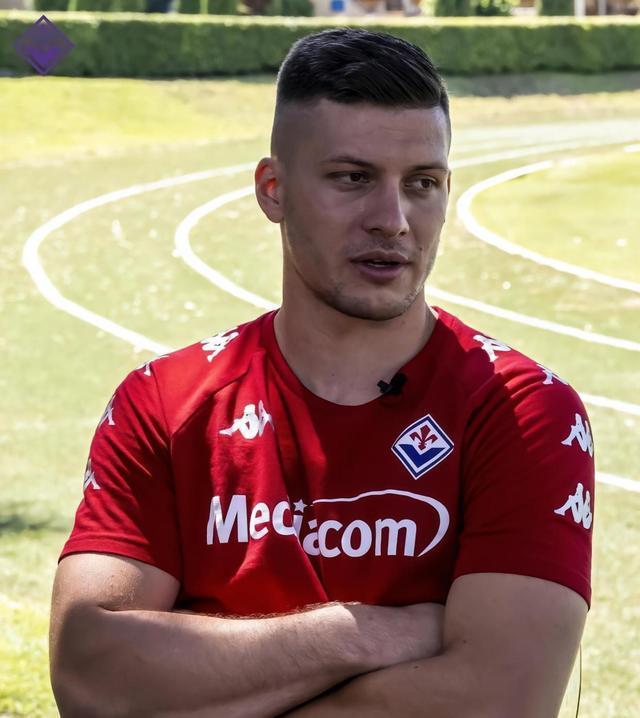 佛罗伦萨新援披挂上阵，期待豪门复兴