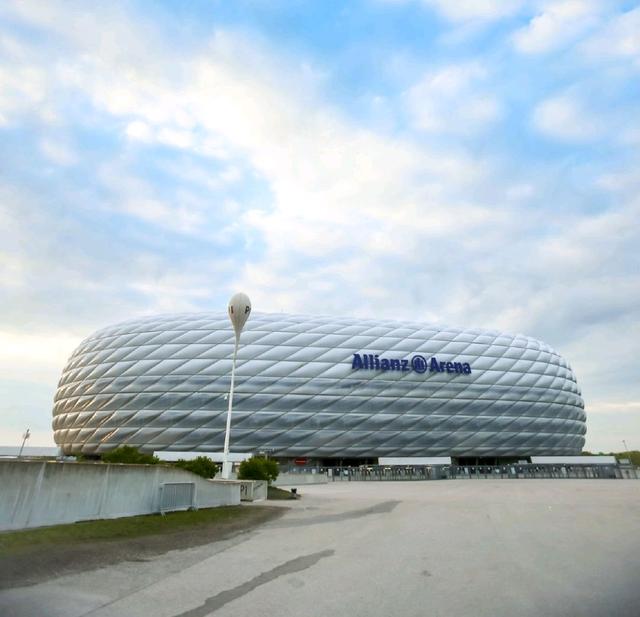 佛罗伦萨新援披挂上阵，期待豪门复兴