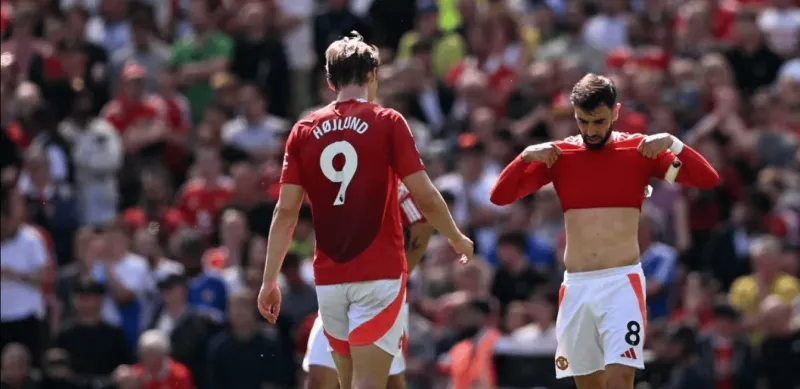 曼联主场不敌对手，遭遇连败