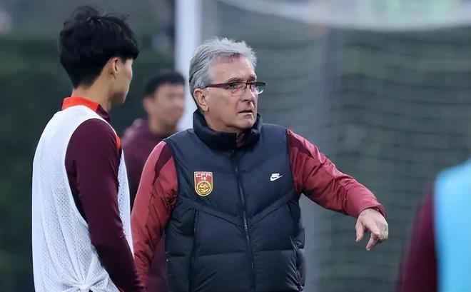 新晋足坛希望:年仅18岁小将连续进球 新晋足坛希望:年仅18岁小将连续进球