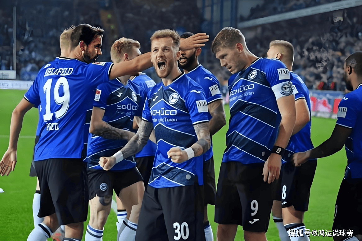 沙尔克04队实现连胜，成为焦点