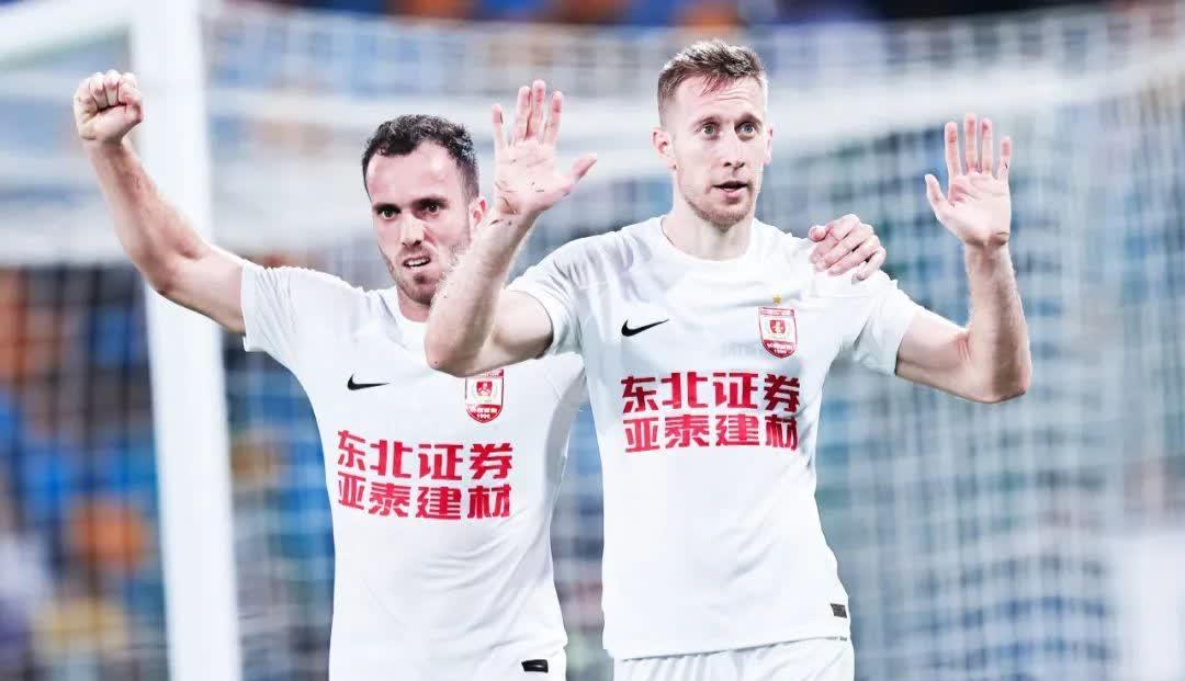 长春亚泰客场击败深圳佳兆业，提升排名的简单介绍