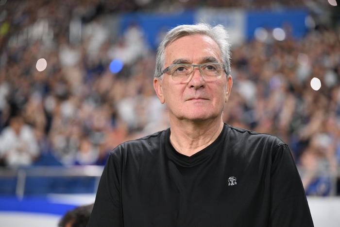 包含疲劳作战却不示弱，球员奋力抗争至最后的词条