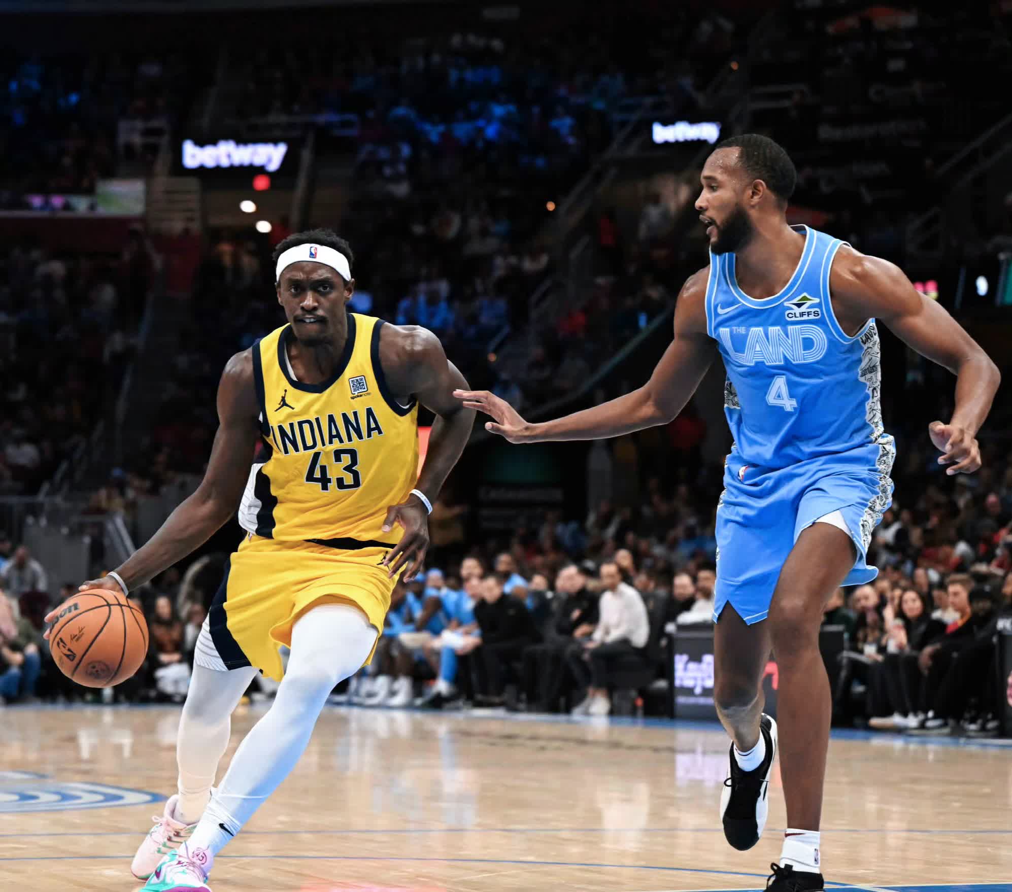 步行者主场惜败热火,延续连败 步行者主场惜败热火,延续连败