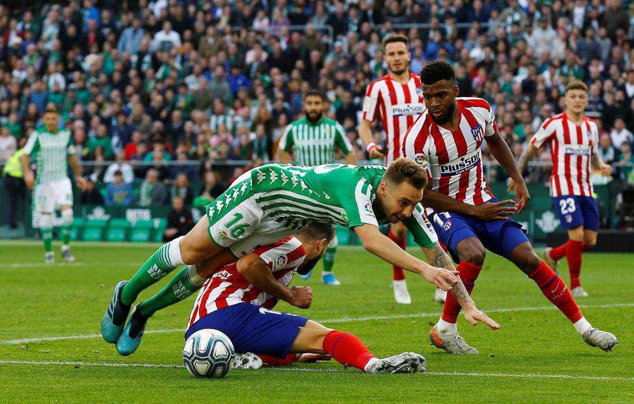 巴伦西亚展现实力，连胜不断