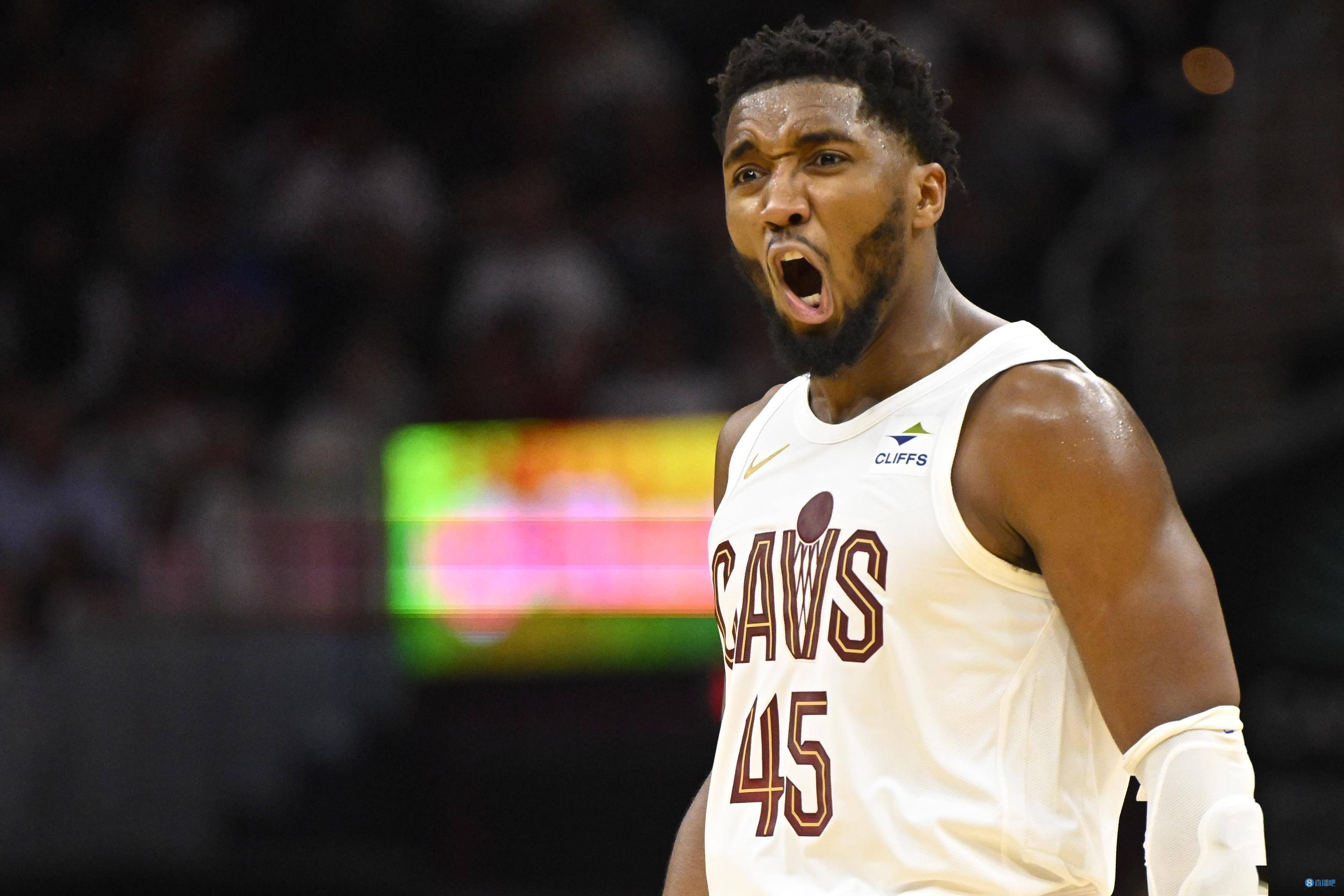 骑士击败热火,实现胜利连胜势头强劲 骑士击败热火,实现胜利连胜势头强劲