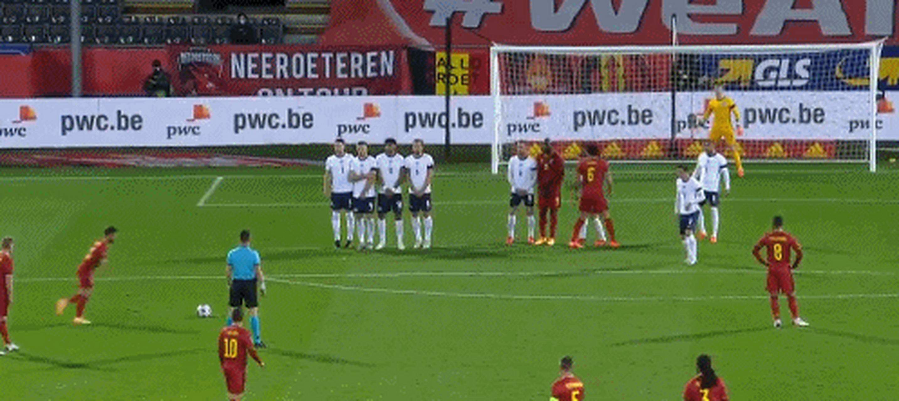 比利时在英格兰之战败北，小组第二晋级