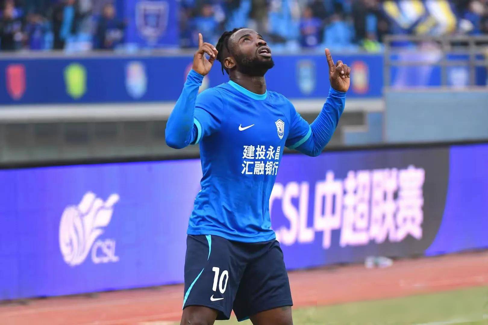 新晋球员大放异彩,引发关注 新晋球员大放异彩,引发关注