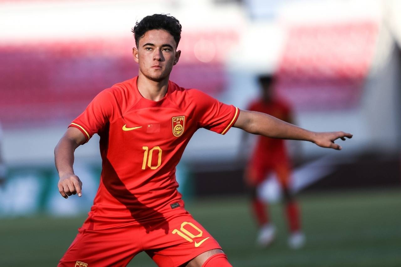 精彩的国内足球比赛，球队实力逐渐显现