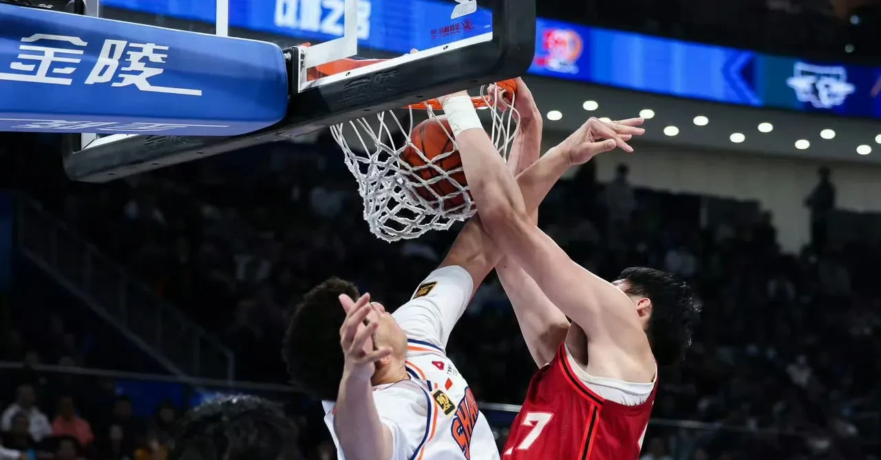 暴扣连连！比赛中的精彩瞬间！