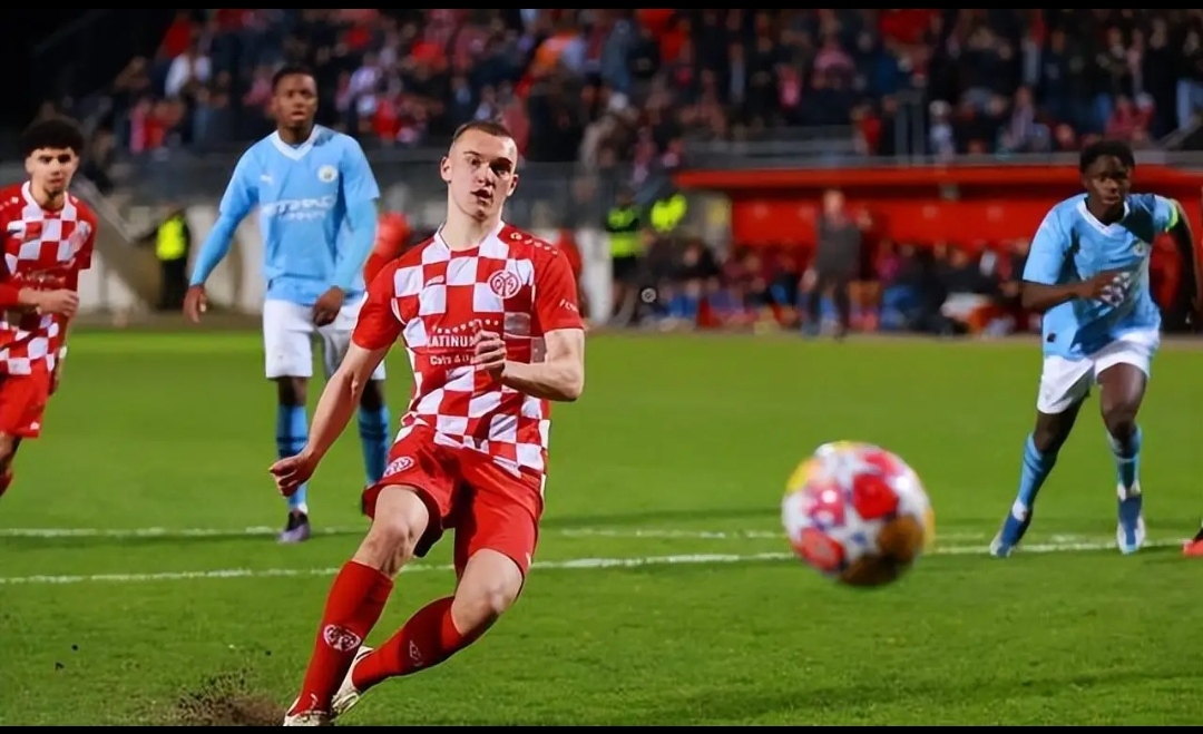 斯图加特主场击败门兴格拉德巴赫，豪取胜利的简单介绍