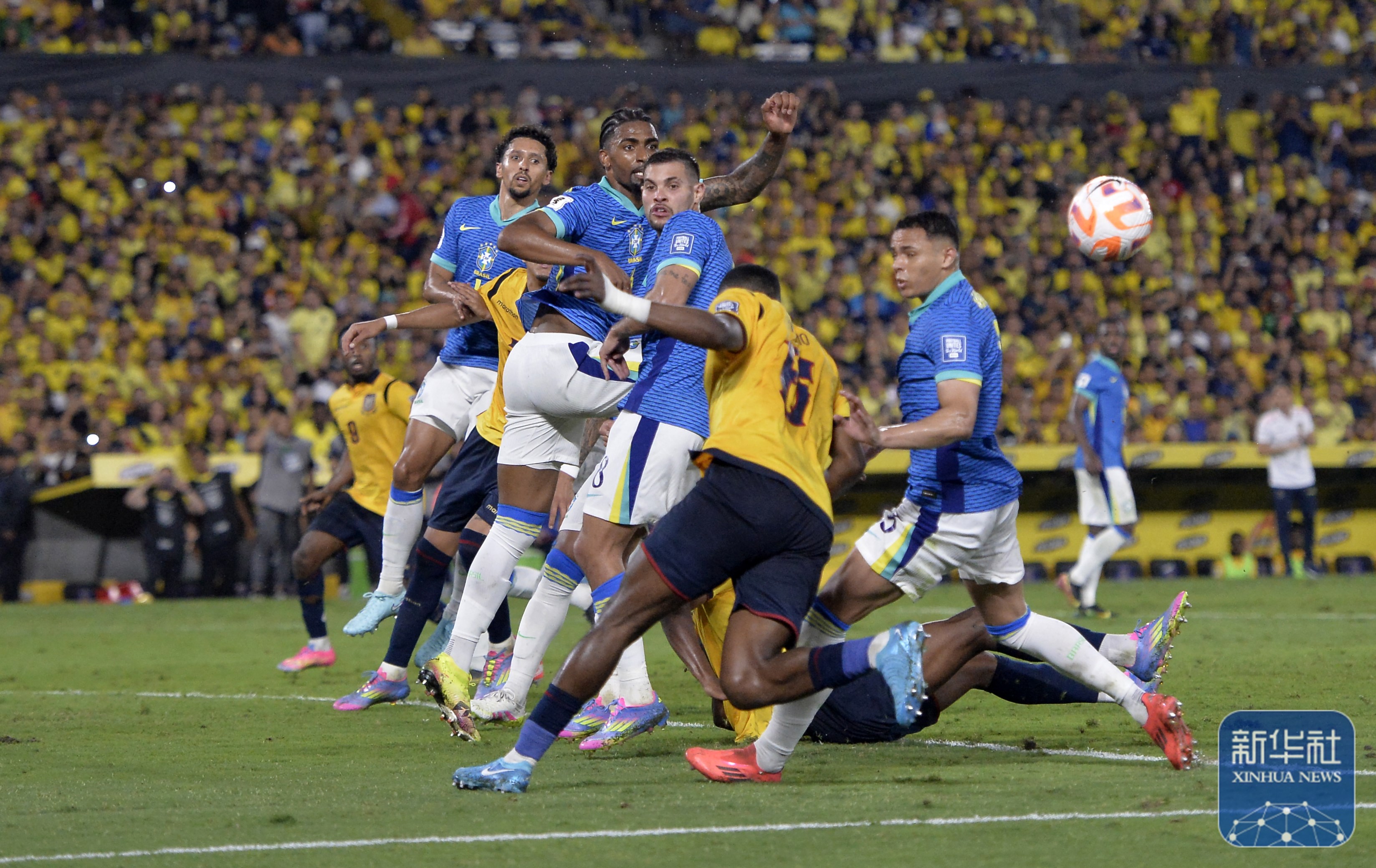 厄瓜多尔选手在比赛中获得突破