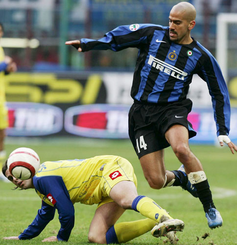 里尔击败切沃，稳坐积分榜首