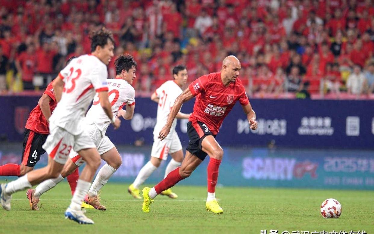 沙尔克客场不敌对手，陷入保级泥潭