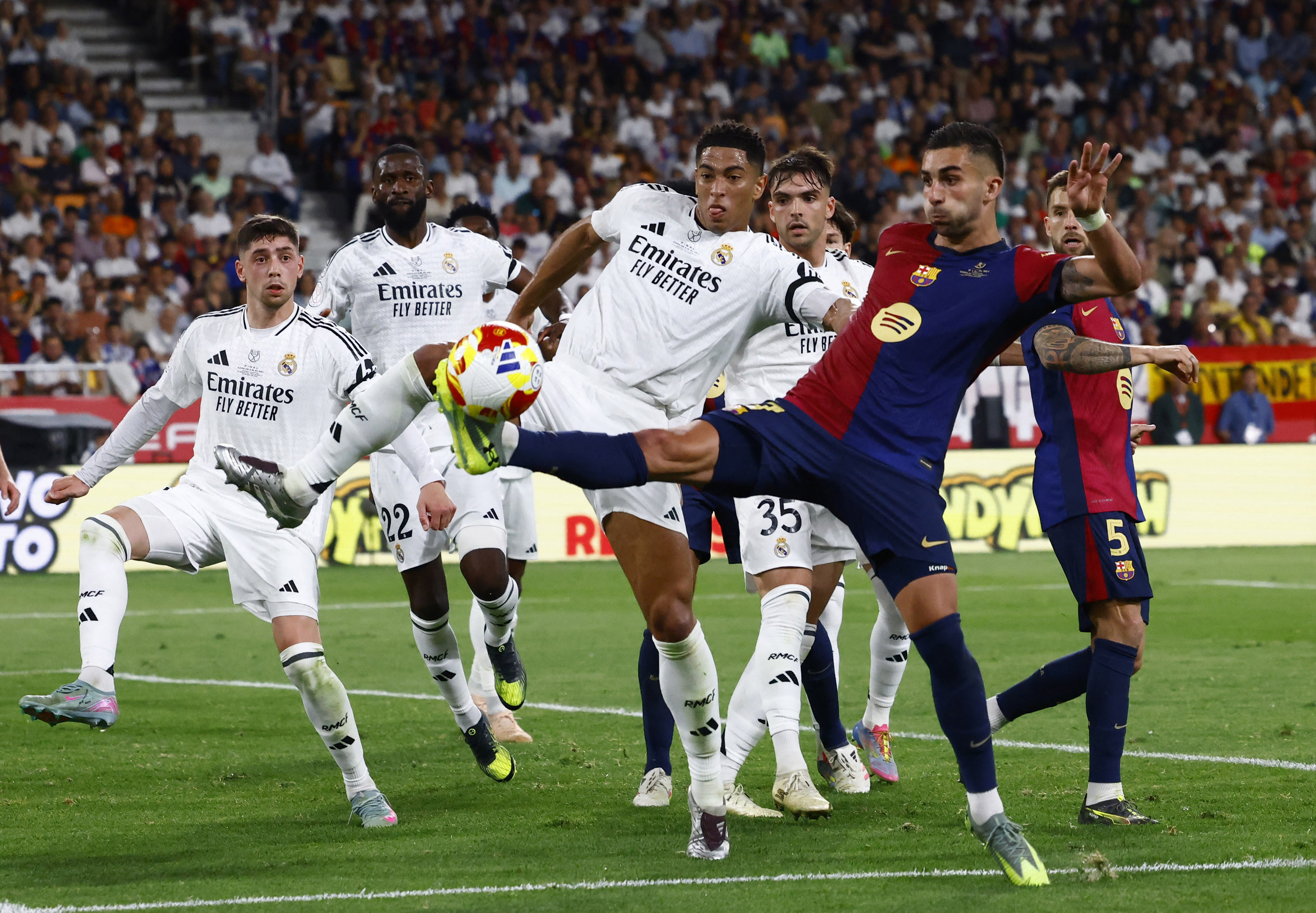 巴塞罗那客场战胜对手，豪取连胜