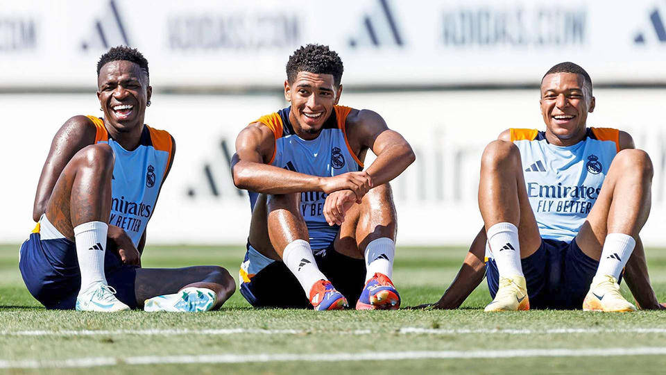 鹿岛鹿迎新援姆巴佩频频破门助球队赢球的简单介绍