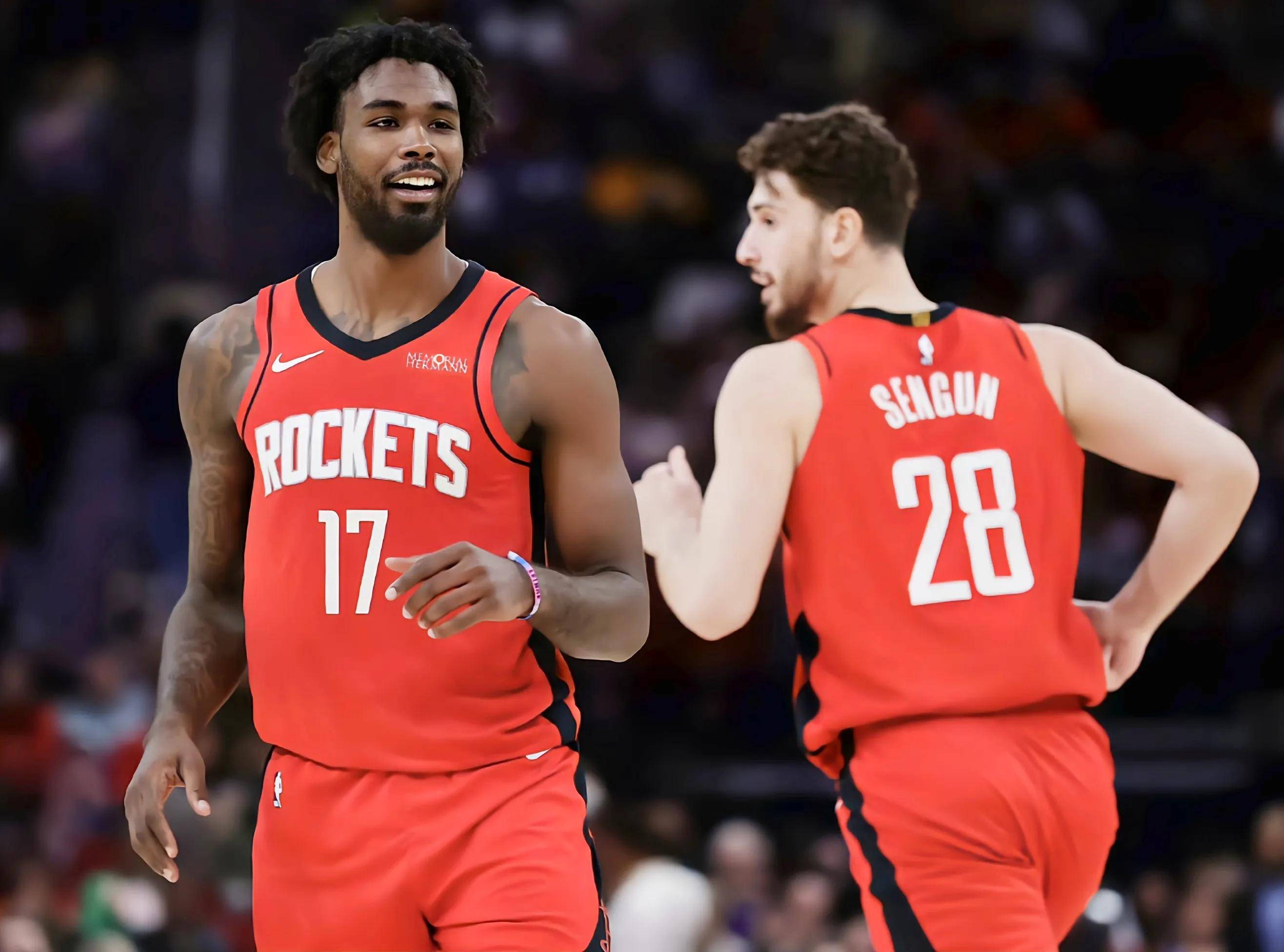 火箭险胜马刺,继续领先西部 火箭险胜马刺,继续领先西部