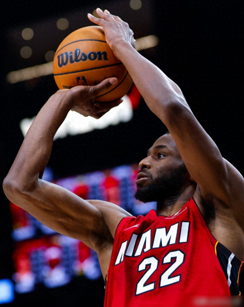 老鹰遭遇连败，活塞反超获胜