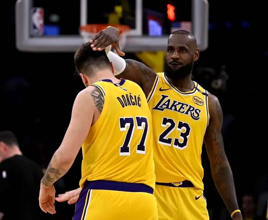 爵士双塔继续发威，狂胜湖人NBA季前赛的简单介绍